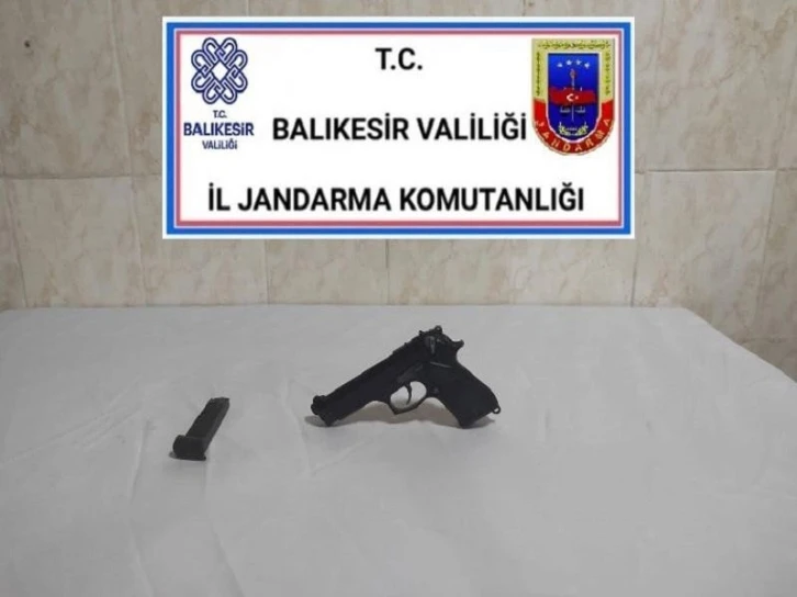 Balıkesir’de jandarmadan 24 şahsa gözaltı
