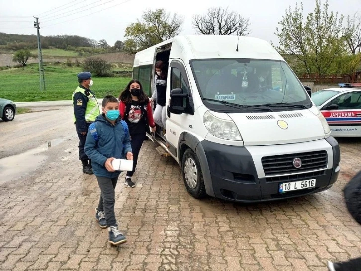 Balıkesir’de jandarmadan ’Huzur’ operasyonu
