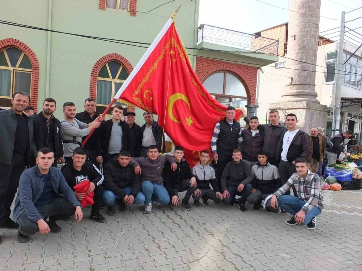 Balıkesir’de Oğlak Parası sancak oldu
