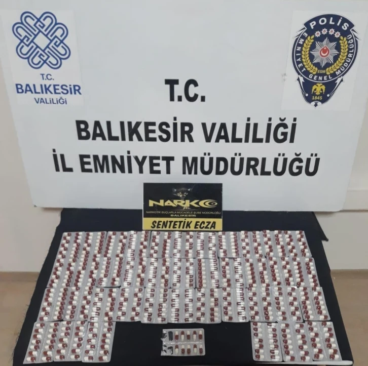 Balıkesir’de polisten uyuşturucu ve kaçak tütün operasyonu
