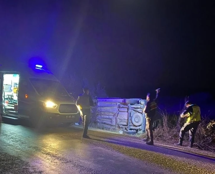 Balıkesir’de trafik kazası: 1 ölü, 2 yaralı
