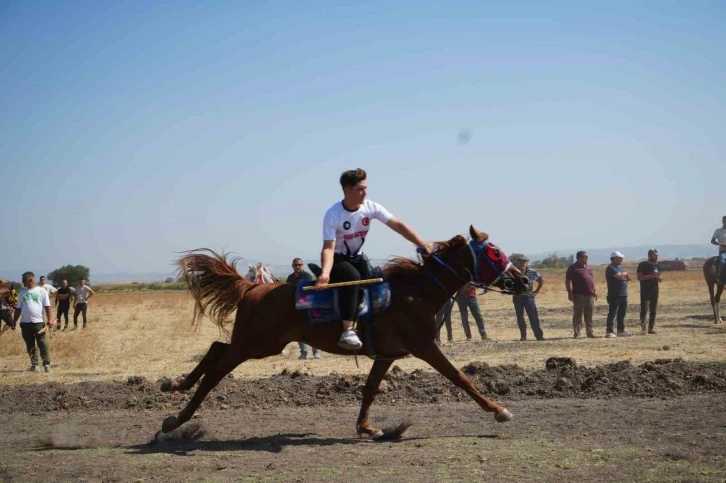 Balıkesir’in kurtuluşu Rahvan At Yarışları ile kutlandı
