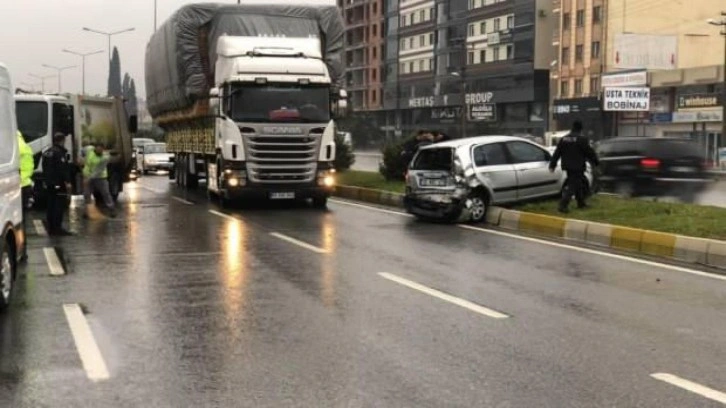 Balıkesir'de zincirleme trafik kazası: 4 yaralı