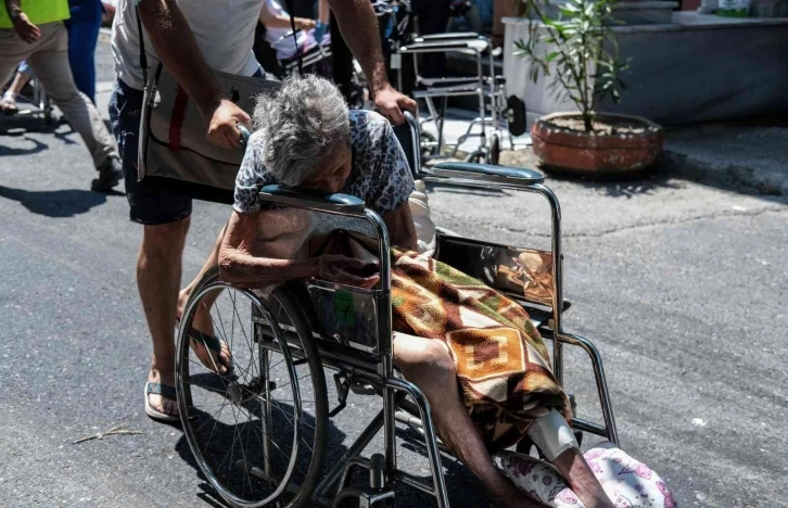 Balıklı Rum Hastanesi Yaşlı Bakımevi’nde büyük yangın
