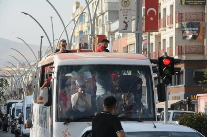 Balkan Kupası şampiyonu Cizre Belediyespor’a coşkulu karşılama
