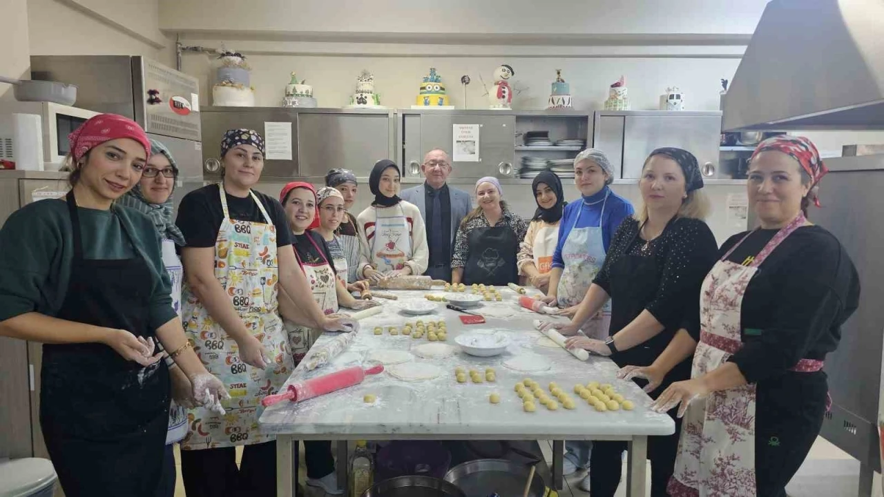 Bandırma’da geleceğin pasta ustaları yetişiyor
