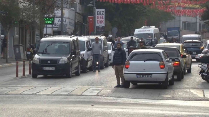 Bandırma’da saat 9:05’te hayat durdu
