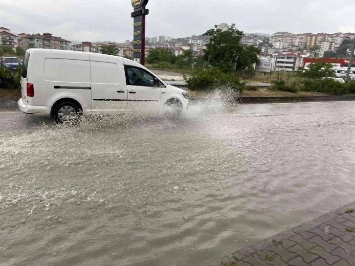 Bartın’da sel tehlikesine karşı hoparlörlerden uyarı yapılıyor
