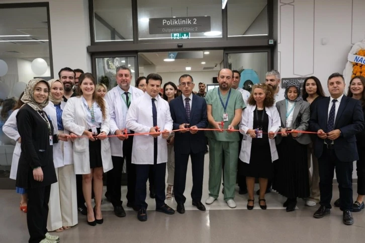 Başakşehir Çam ve Sakura Şehir Hastanesi Dermatokozmetoloji Merkezi açıldı: "Estetik uygulamalar güvenilir ellerde yapılacak"
