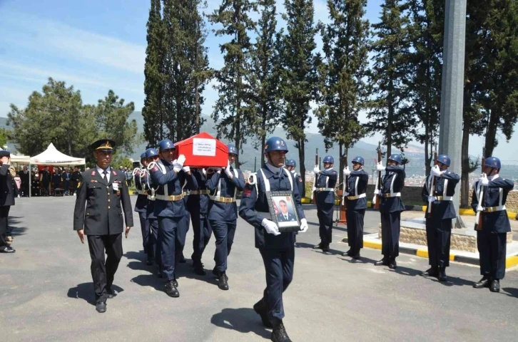 Başçavuş Çiftçi askeri törenle son yolculuğuna uğurlandı
