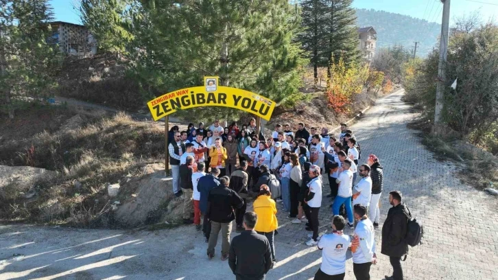 Başkan Altay: "Tarihin izlerini taşıyan Zengibar Yürüyüş Yolu’nu turizme kazandırdık"
