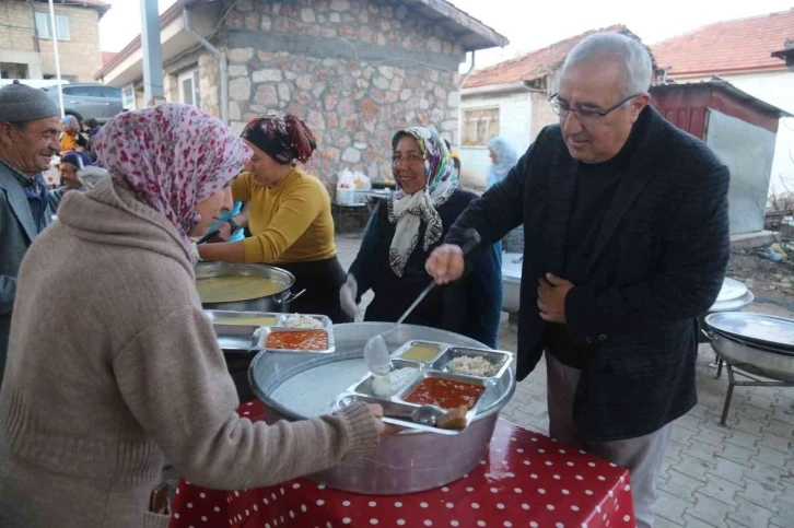 Başkan Arslan her akşam başka bir gönül sofrasına konuk oluyor
