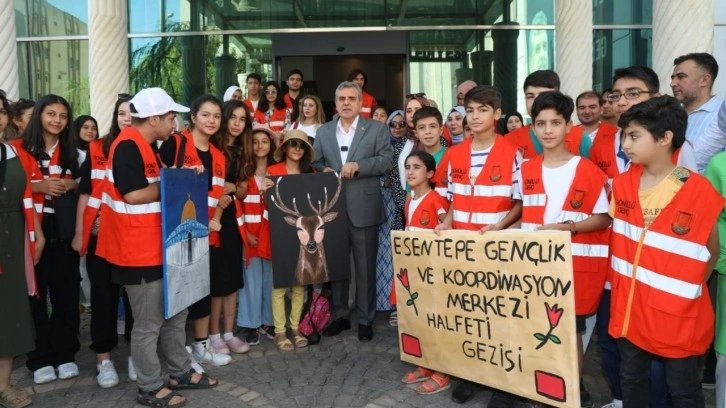 Başkan Beyazgül'den gençlere Halfeti gezisi sürprizi