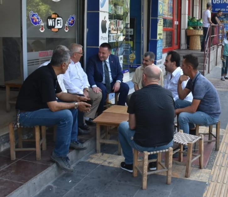 Başkan Beyoğlu 42 ayda ulaşmadığı esnaf bırakmadı
