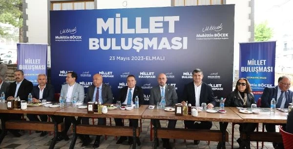 Başkan Böcek Elmalı ve Kaş'ta vatandaşlarla buluştu