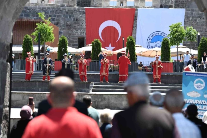 Başkan Büyükkılıç, Avrupa’daki Türkleri Kayseri’de buluşturuyor
