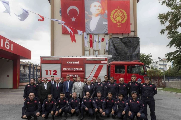 Başkan Büyükkılıç: "İtfaiye ekiplerimiz gece gündüz çalışıyor"
