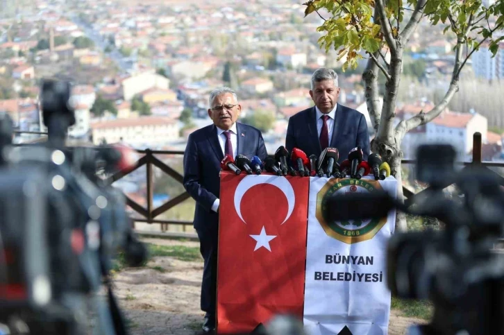 Başkan Büyükkılıç’tan cam terasta "birlik ve beraberlik" mesajı
