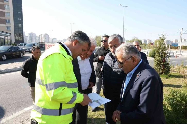 Başkan Büyükkılıç’tan raylı sistem hattı çalışmalarına yakın markaj
