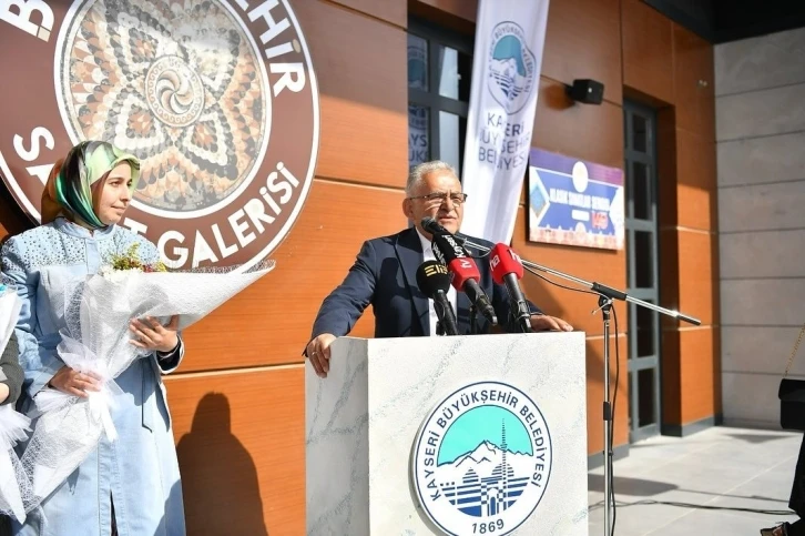 Başkan Büyükkılıç’tan Yeşilçam’ın ‘Efsane’ Afişleri Sergisi’ne davet
