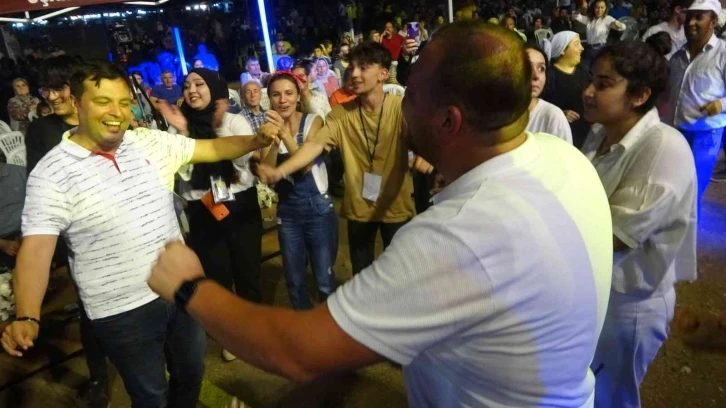 Başkan Çakın, Gurbetçi Festival’de vatandaşlarla Ankara havası oynadı
