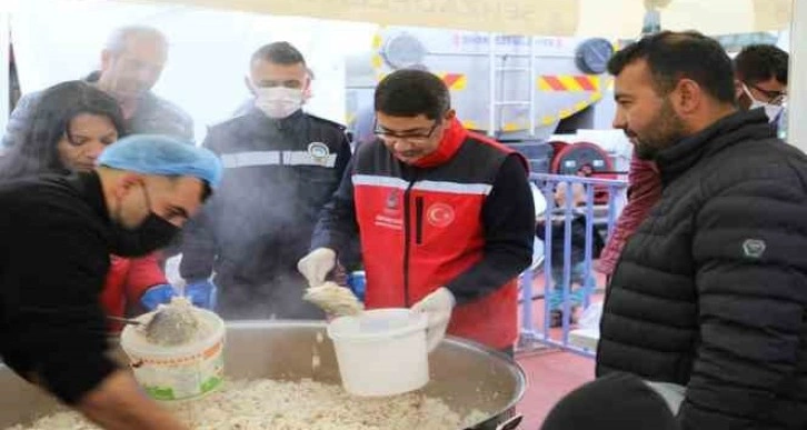 Başkan Çelik, Adıyaman’da gönülleri fethetti