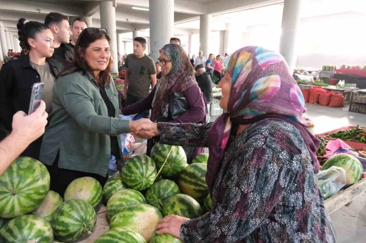 Başkan Çerçioğlu Yenipazar Çarşamba Pazarı’nda vatandaşlara buluştu
