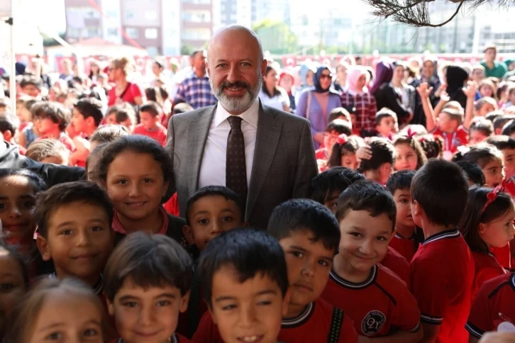 Başkan Çolakbayrakdar; “Eğitim için tüm imkanlarımızı seferber ediyoruz"
