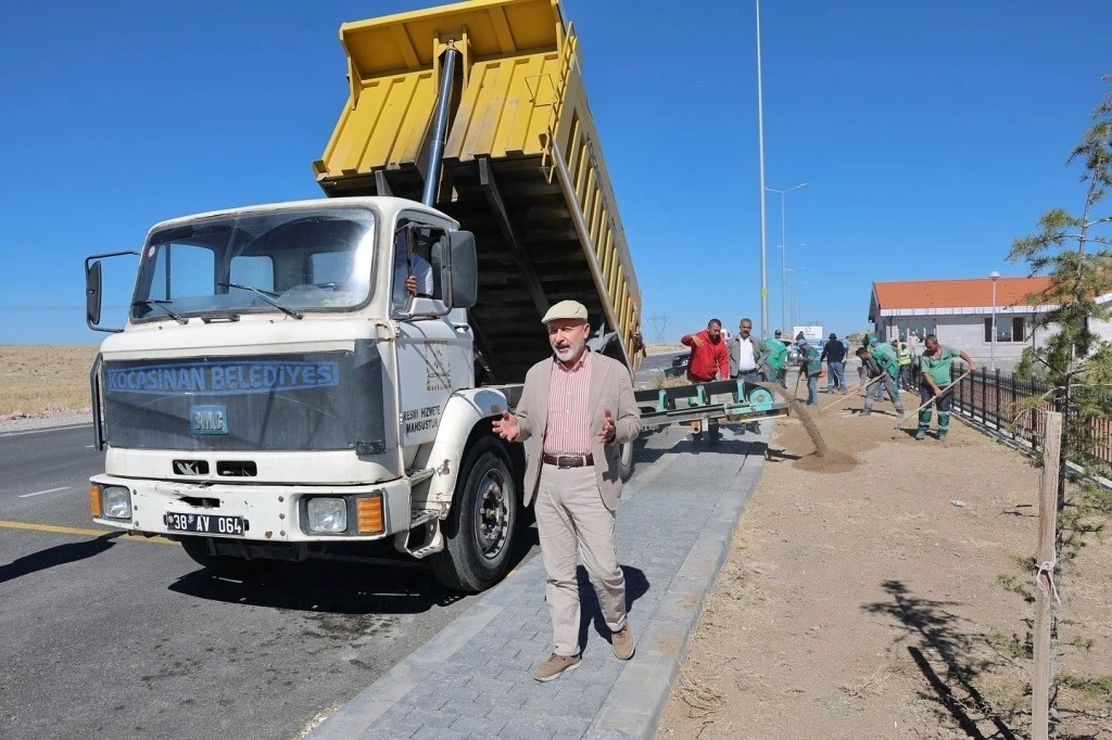 Başkan Çolakbayrakdar, &quot;Millet bahçesi, şehrin yeni gözdesi oldu&quot;
