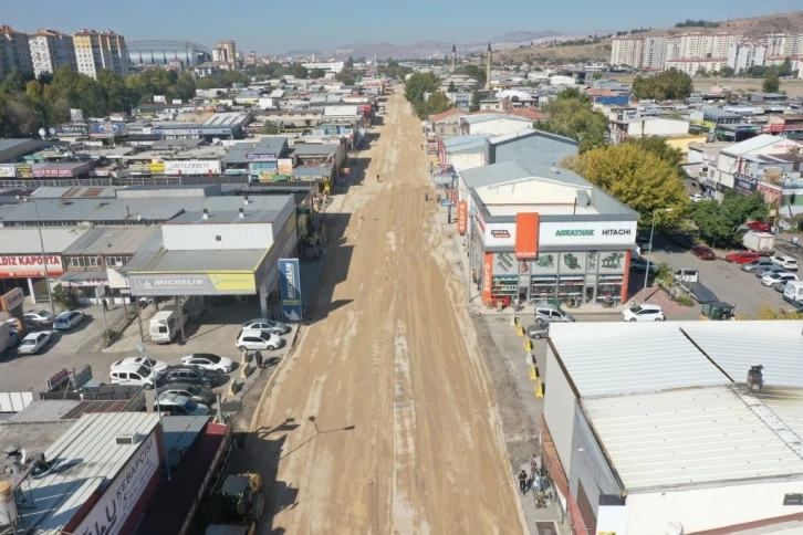 Başkan Çolakbayrakdar; “Yeni Sanayi Bölgesi’ni de yeniliyoruz”
