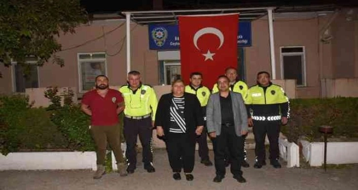 Başkan Erdem, gece nöbeti tutan polisleri unutmadı