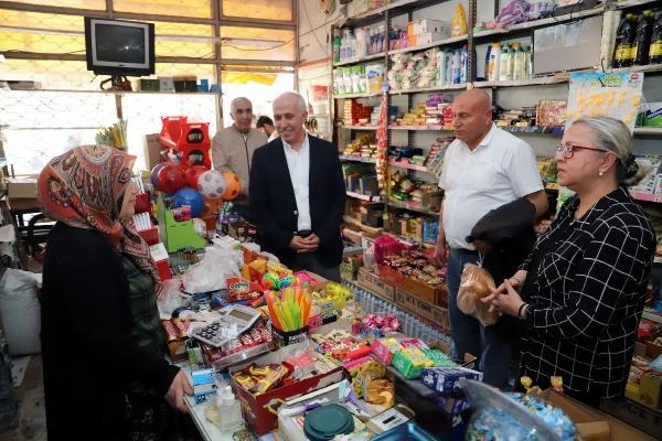 Başkan Gültak, Nusratiye Mahallesi sakinleri ve esnafını ziyaret etti