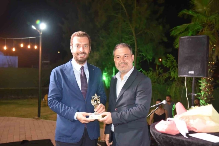 Başkan Kadir Aydar, en başarılı belediye başkanı seçildi
