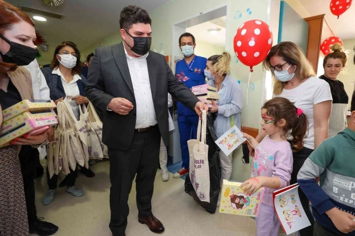 Başkan Kılıç’tan hastanedeki çocuklara 23 Nisan sürprizi
