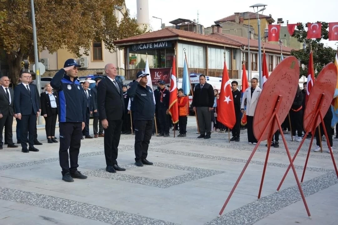 Başkan Kumral; “Milli Mücadelemizin Başkomutanı Atatürk’ü saygı ve minnetle anıyoruz”
