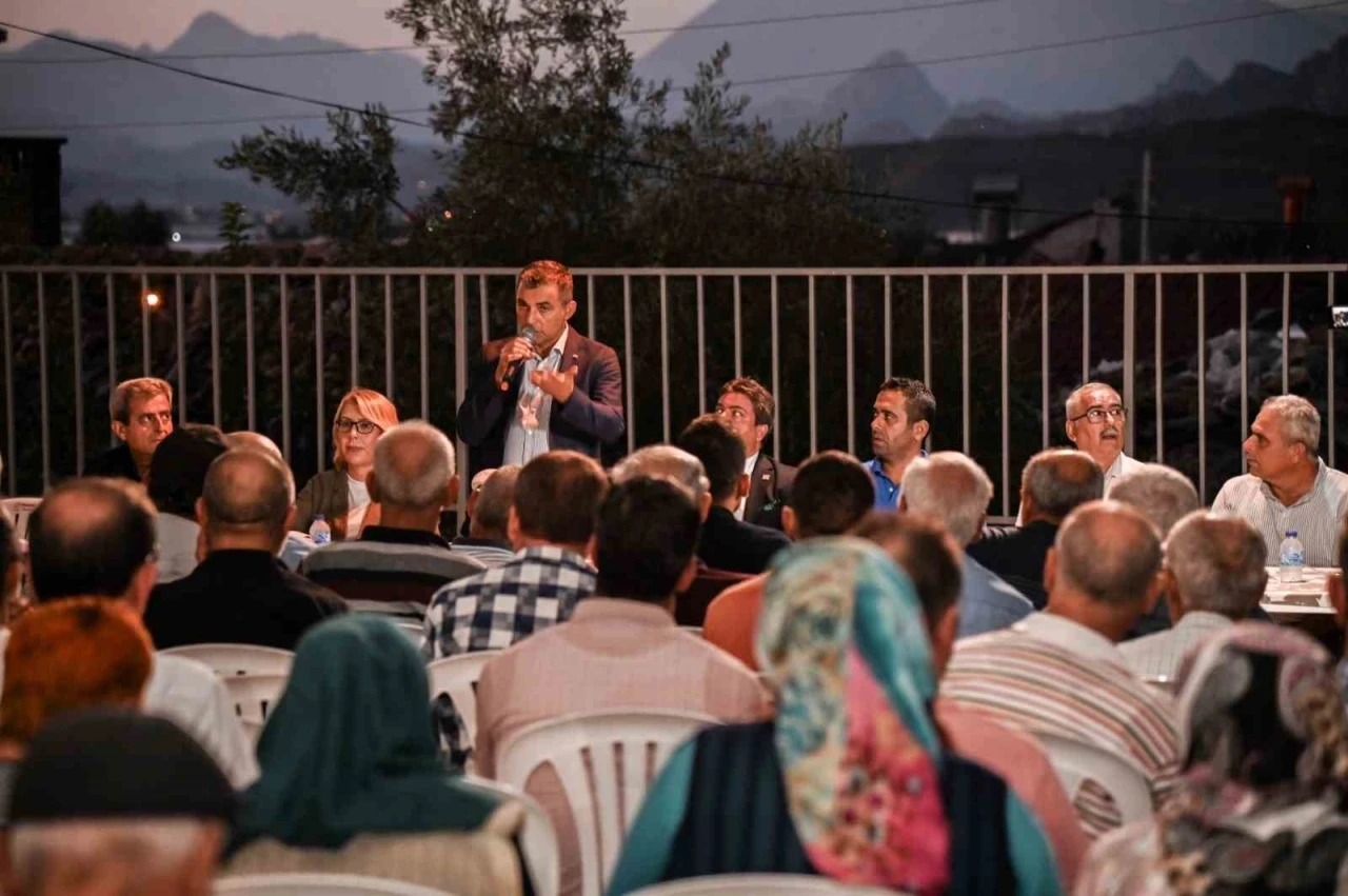 Başkan Niyazi Nefi Kara vatandaşların taleplerini dinledi
