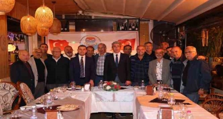 Başkan Oktay Anteplilerin iftarına konuk oldu