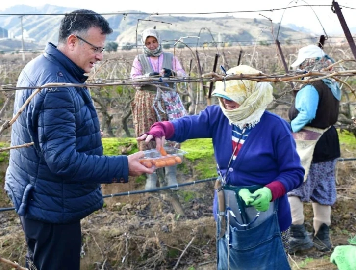 Başkan Öküzcüoğlu’ndan tarım işçilerine ziyaret
