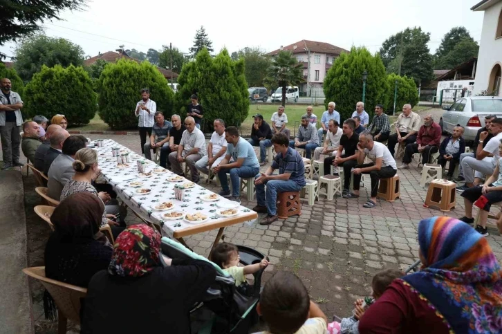 Başkan Özlü vatandaşları dinledi
