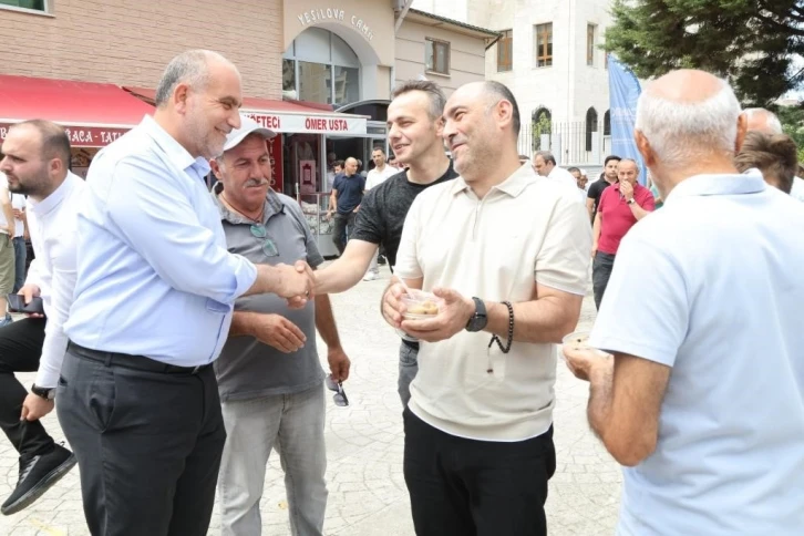 Başkan Sandıkçı’dan aşure ikramı
