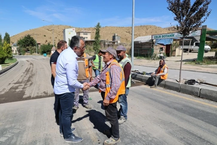 Başkan Savran, çalışma alanlarını inceledi
