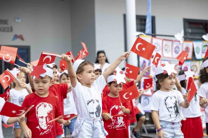 Başkan Seçer: "Bağımsızlık mücadelesinin zaferle taçlandığı gündür bugün"
