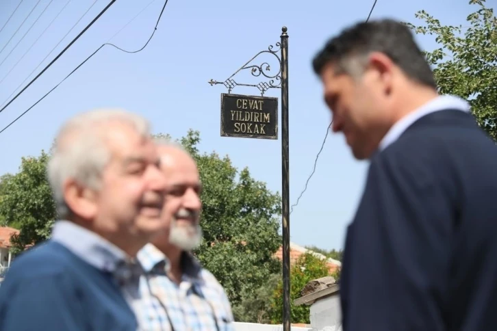 Başkan Serkan Acar’dan Güzelhisarlı araştırmacı yazar Cevat Yıldırım’a vefa
