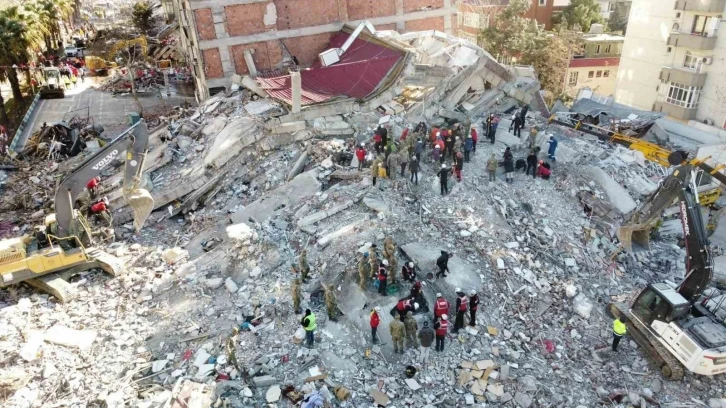 Başkan Soykan bir maaşını depremzedelere bağışladı
