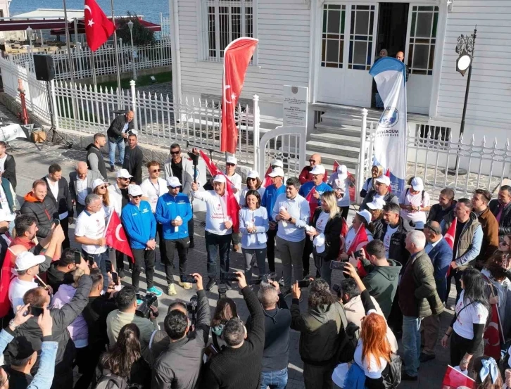 Başkan Türkyılmaz, 100. yılda Cumhuriyet için yürüyor
