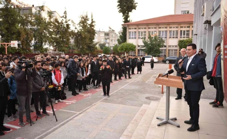 Başkan Tütüncü: “Antalya Bilim Merkezimiz gençlerin yanında”
