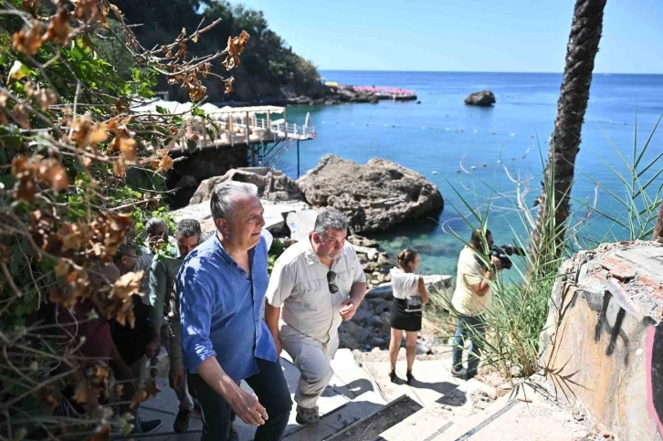Başkan Uysal: “Bambus plajı Antalya’nın”
