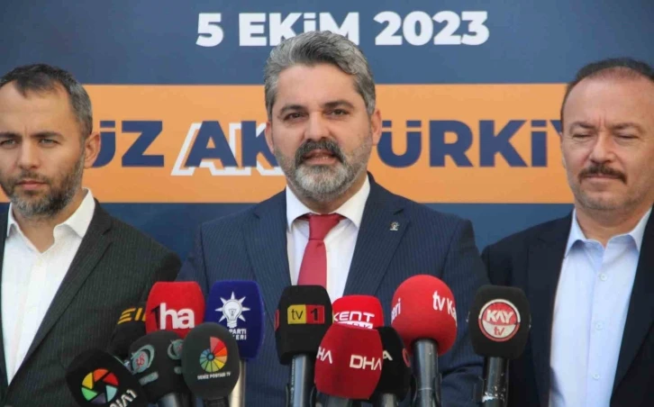 Başkan Üzüm: "Hep yeni, hep ileri’ diyerek kuşkusuz eser ve hizmet politikamızı da bir üst lige çıkarmayı hedefliyoruz"
