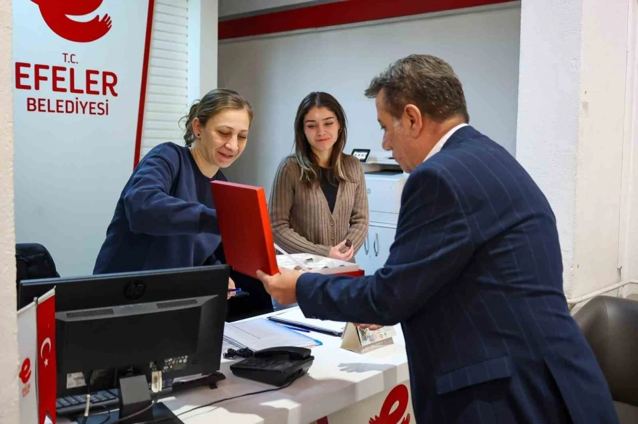 Başkan Yetişkin, çalışma arkadaşlarının yeni yılını kutladı
