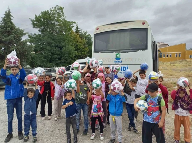 Başkan Yusuf Cengiz’den çocuklara jest
